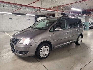 Inny kolor Używany 2007 VW Touran Minivan | 16 990 zł (Uczciwa cena) - Obraz 1/4