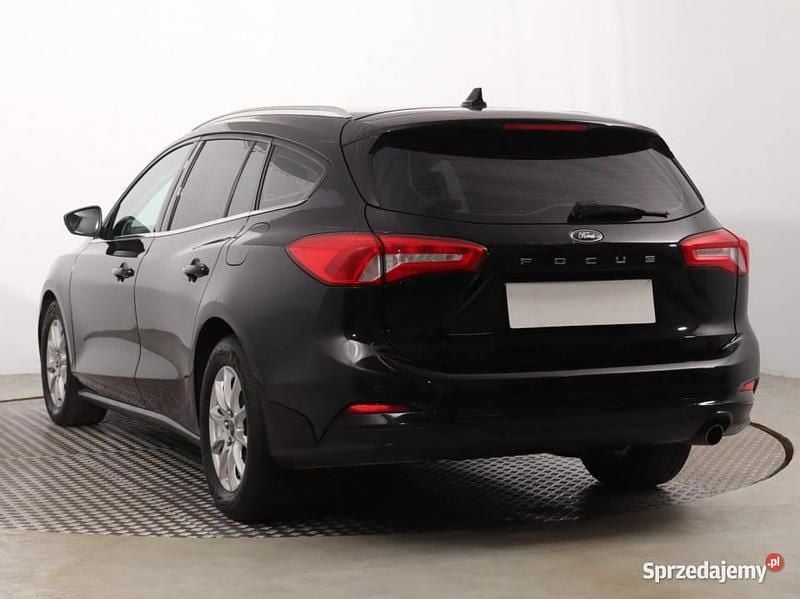 Używany Ford Focus 2019 Czarny Kombi