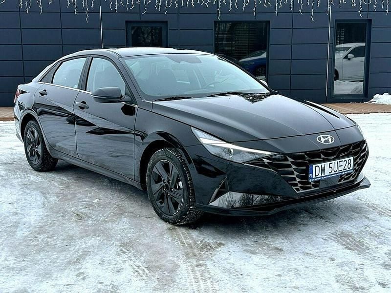 Używany Hyundai Elantra 123 KM (90 kW) 2023 Czarny (metalik) Sedan/Limuzyna