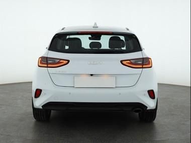 Biały Używany 2022 Kia Ceed Hatchback | 54 999 zł (Dobra cena) - Obraz 1/4
