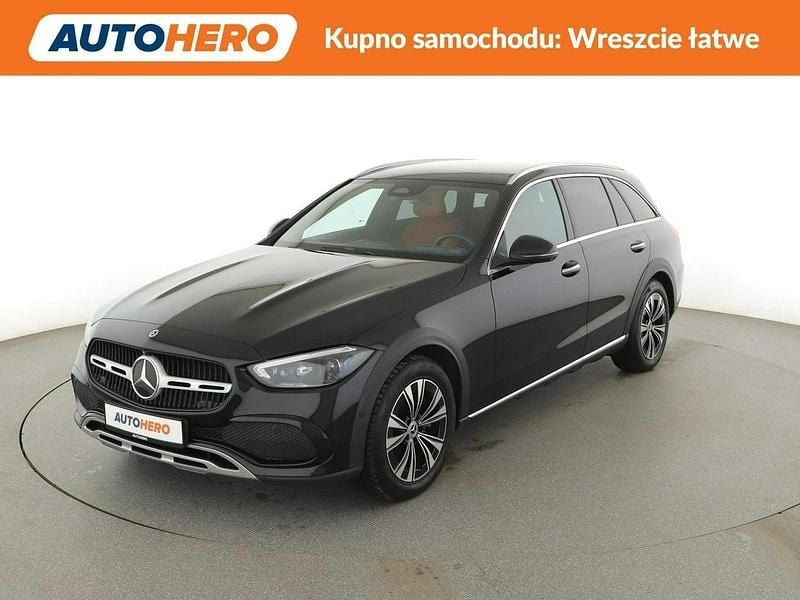 Używany Mercedes C220 200 KM (147 kW) 2022 Czarny (metalik) Kombi