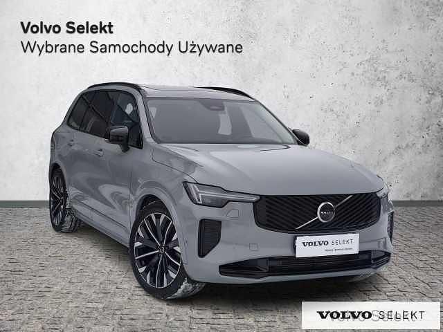 Używany Volvo XC90 455 KM (334 kW) 2025 Szary SUV