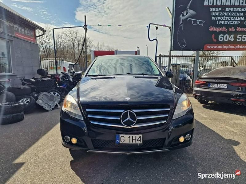 Czarny Używany 2011 Mercedes R350 Minivan | 42 800 zł - Obraz 1/4