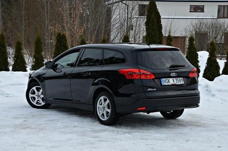 Używany Ford Focus 95 KM (69 kW) 2017 Czarny Kombi