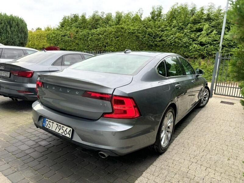 Używany Volvo S90 215 KM (158 kW) 2018 Szary (metalik) Sedan/Limuzyna