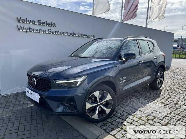 Niebieski Używany 2026 Volvo XC40 SUV | 189 900 zł (Drogi) - Obraz 1/3