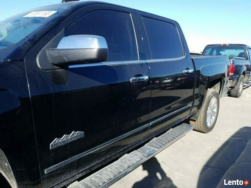 Używany Chevrolet Silverado 2017 Czarny SUV