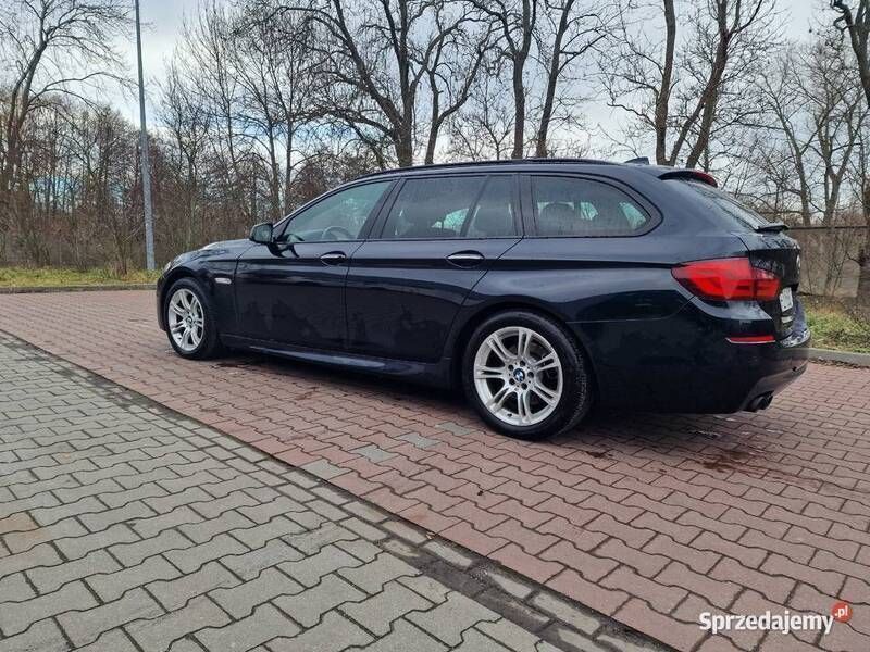 Czarny Używany 2013 BMW 525 M Sport Kombi | 42 000 zł - Obraz 1/4