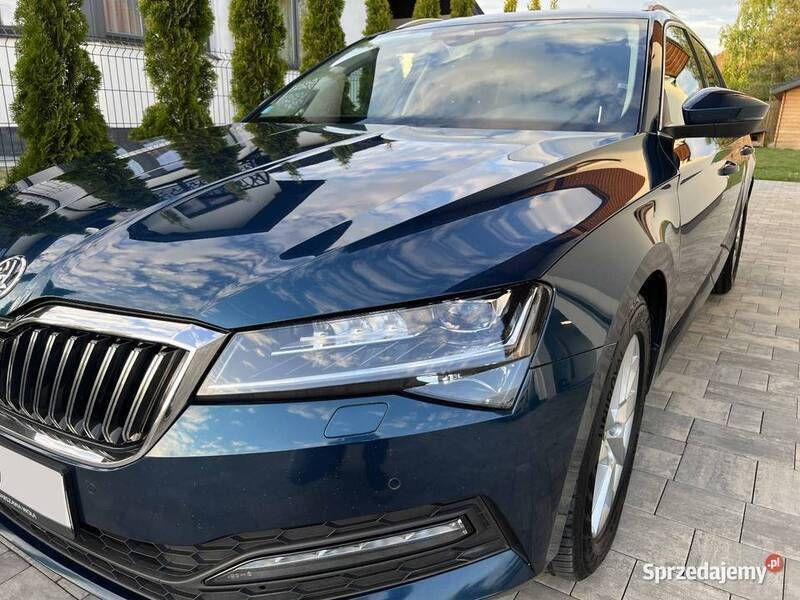 Granatowy Używany 2019 Skoda Superb Ambition Kombi | 70 000 zł (Super Cena) - Obraz 1/4