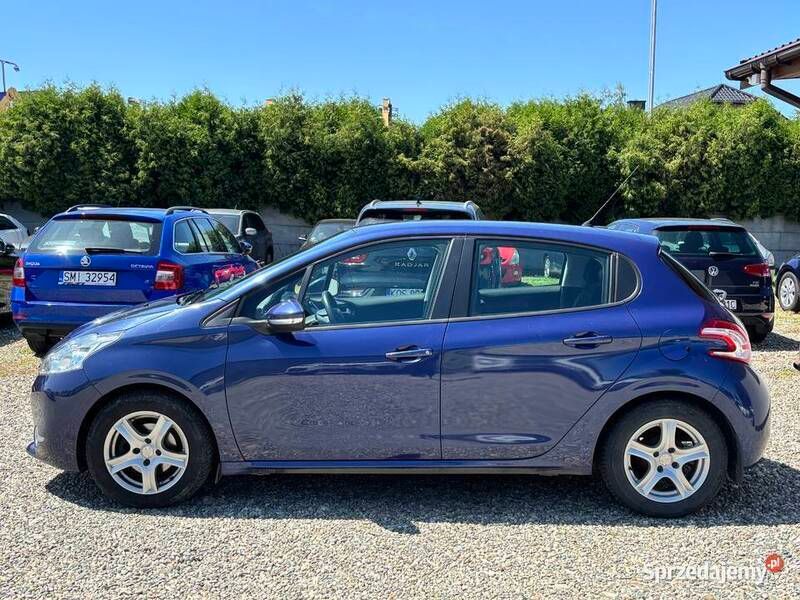 Granatowy Używany 2012 Peugeot 208 Hatchback | 15 990 zł (Uczciwa cena) - Obraz 1/4