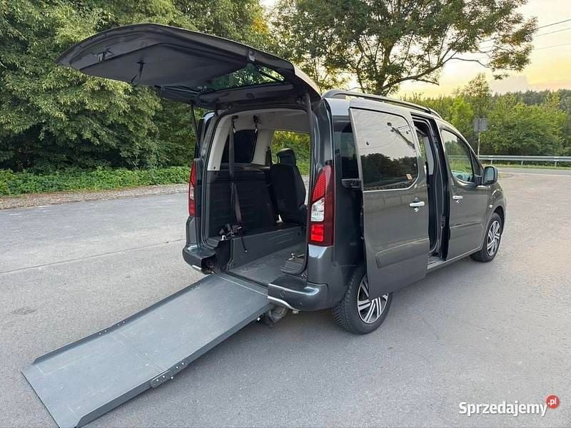 Grafitowy Używany 2014 Citroën Berlingo Minivan | 41 200 zł - Obraz 1/3