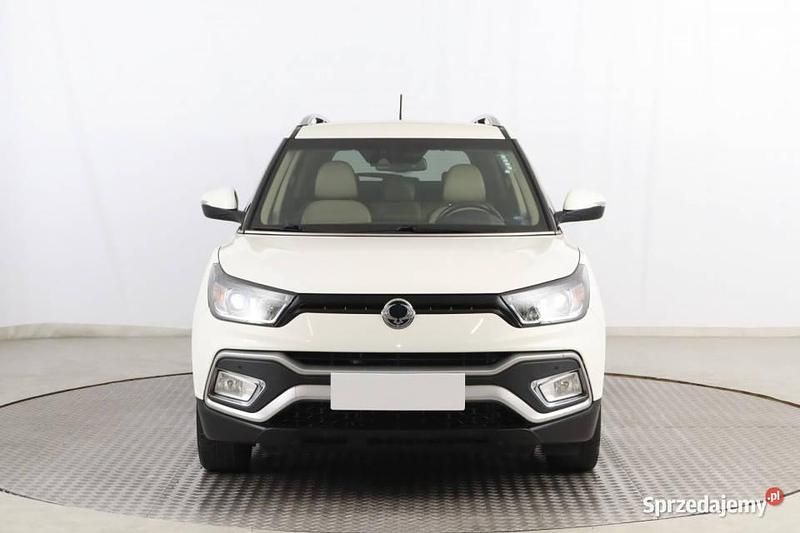 Biały Używany 2018 Ssangyong (KGM) XLV SUV | 54 999 zł - Obraz 1/4