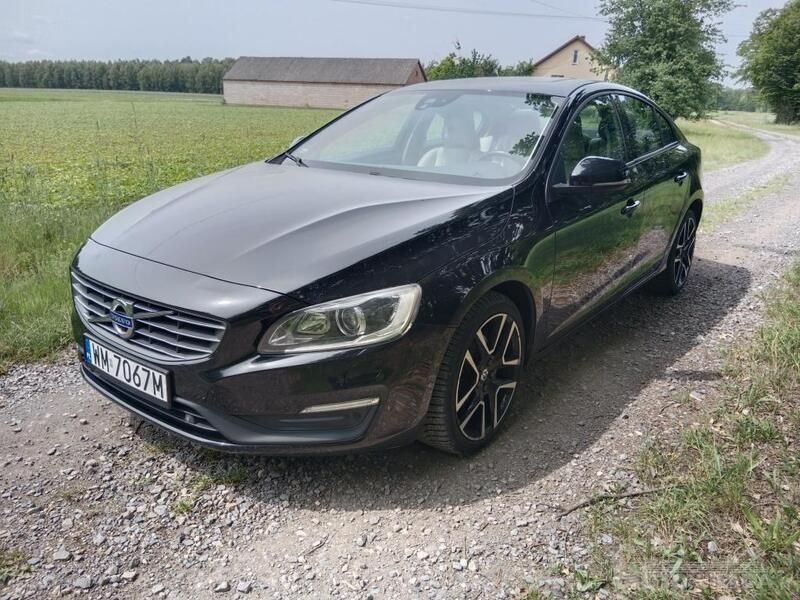 Czarny Używany 2018 Volvo S60 Sedan/Limuzyna | 62 900 zł - Obraz 1/4
