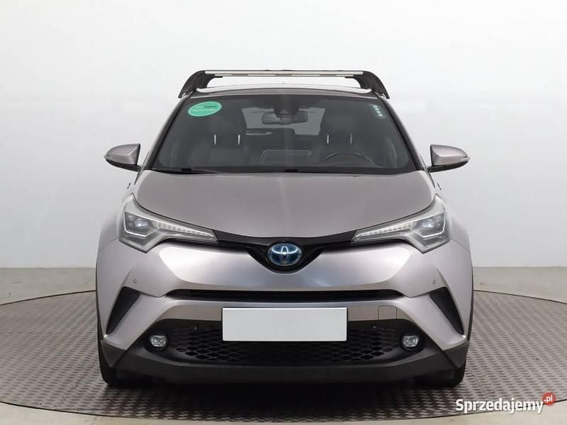 Szary Używany 2018 Toyota C-HR SUV | 75 999 zł (Uczciwa cena) - Obraz 1/4
