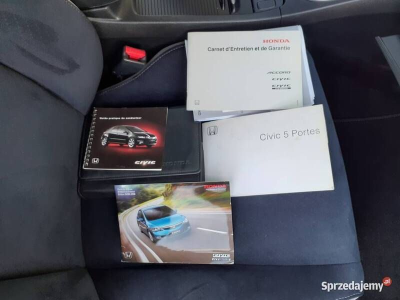 Czarny Używany 2007 Honda Civic Executive Hatchback | 16 900 zł (Uczciwa cena) - Obraz 1/4
