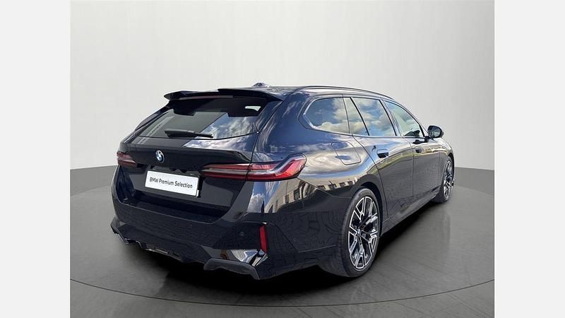 Używany BMW 520 Comfort Edition 197 KM (144 kW) 2025 Czarny carbon m metalizowany Kombi