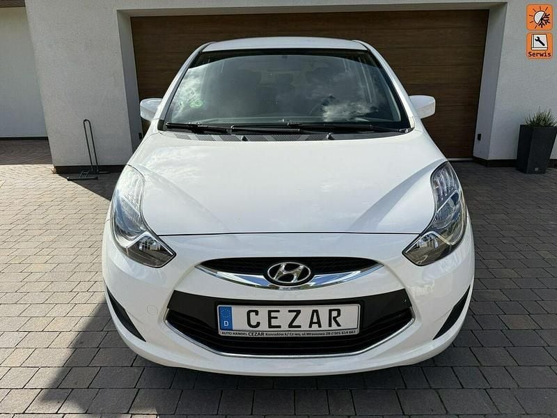 Biały Używany 2013 Hyundai ix20 Hatchback | 25 900 zł (Uczciwa cena) - Obraz 1/4