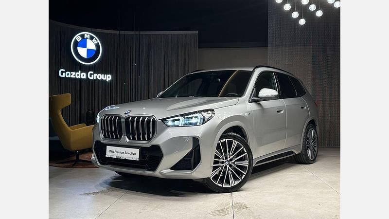 Srebrny space metalizowany Używany 2024 BMW X1 Comfort Edition SUV | 198 900 zł - Obraz 1/3