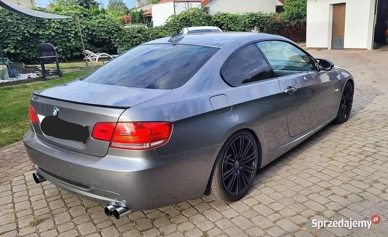 Używany 2009 BMW 330 Coupe | 39 000 zł (Uczciwa cena) - Obraz 1/4