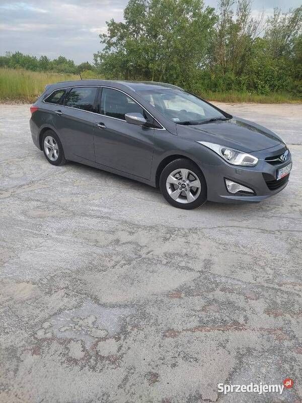 Używany Hyundai i40 2013 Szary Sedan/Limuzyna