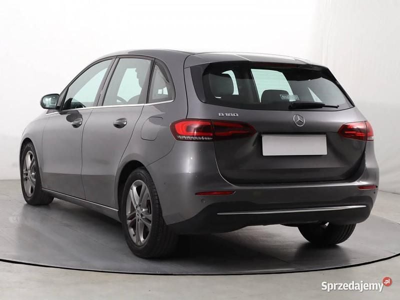 Używany Mercedes B180 2019 Szary Minivan