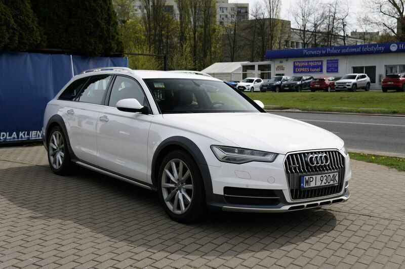 Biały Używany 2017 Audi A6 Allroad Kombi | 109 900 zł - Obraz 1/4