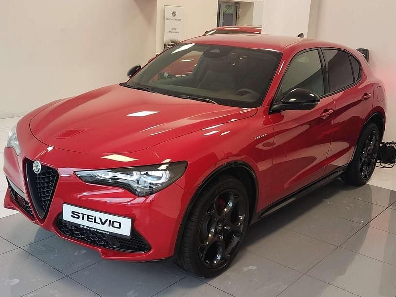 Lakier pastelowy czerwony alfa red Nowe 2025 Alfa Romeo Stelvio Veloce SUV | 237 000 zł - Obraz 1/4