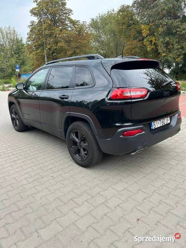 Używany Jeep Cherokee 2016 Czarny SUV