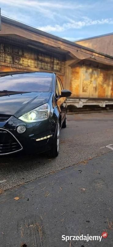 Używany Ford S-MAX Ghia 2014 Czarny Minivan