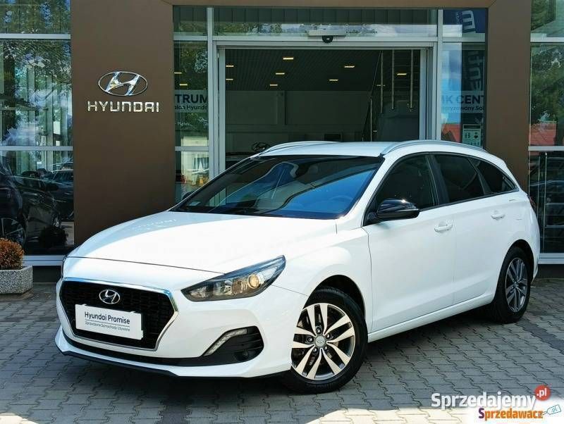 Biały Używany 2019 Hyundai i30 Comfort Kombi | 49 900 zł (Dość drogi) - Obraz 1/4