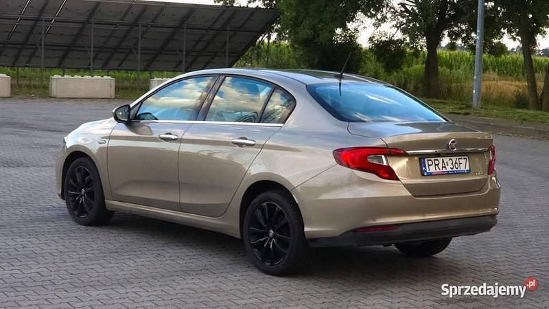 Używany 2017 Fiat Tipo Lounge Sedan/Limuzyna | 31 900 zł (Uczciwa cena) - Obraz 1/4