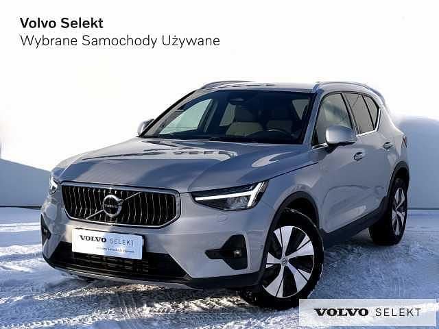 Srebrny Używany 2023 Volvo XC40 SUV | 154 900 zł (Drogi) - Obraz 1/3
