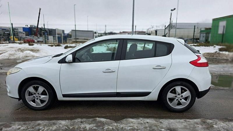 Używany Renault Mégane III 130 KM (95 kW) 2010 Biały Hatchback