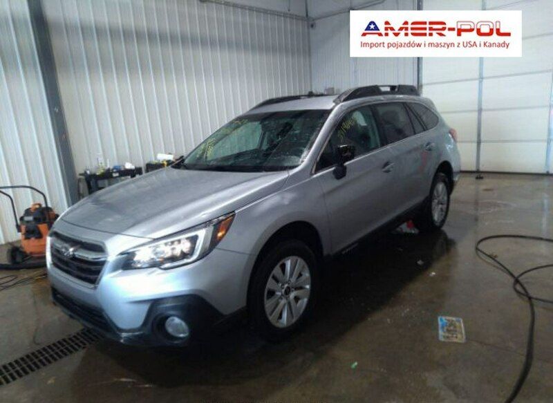 Srebrny Używany 2018 Subaru Outback SUV | 84 000 zł - Obraz 1/4