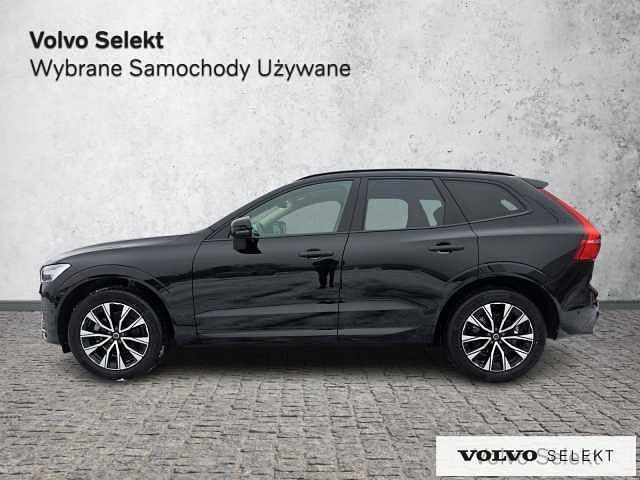 Używany Volvo XC60 250 KM (183 kW) 2025 Czarny SUV