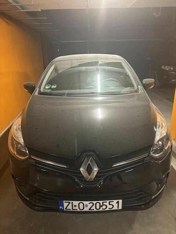 Czarny Używany 2016 Renault Clio IV Hatchback | 32 000 zł (Uczciwa cena) - Obraz 1/4