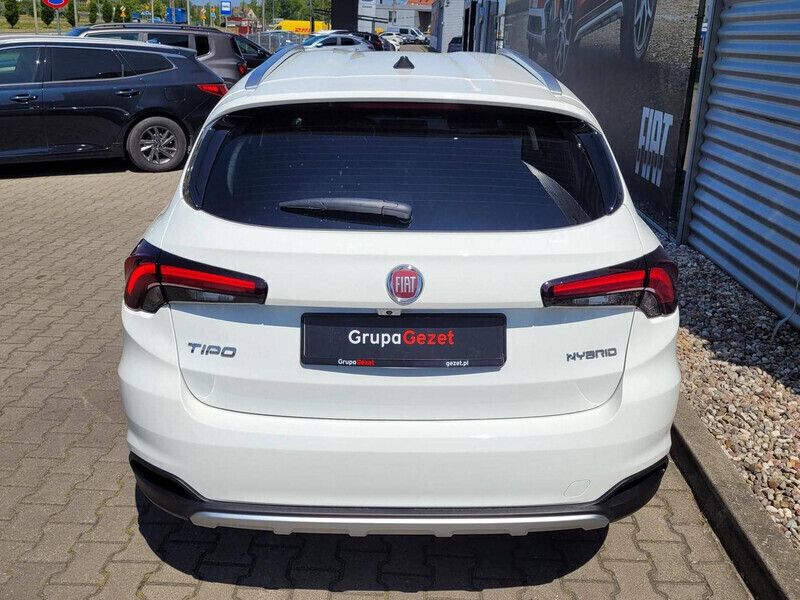 Używany Fiat Tipo Red 130 KM (95 kW) 2023 Biały gelato Kombi