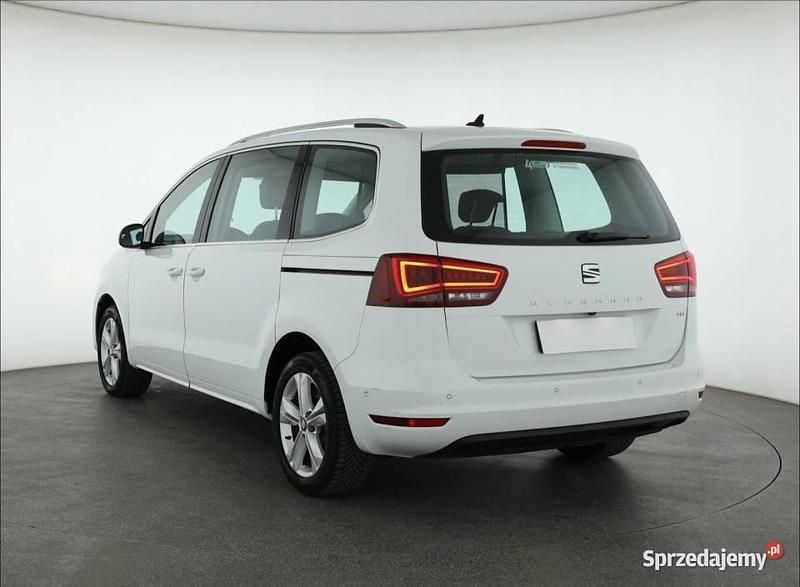 Używany Seat Alhambra 2016 Biały Minivan
