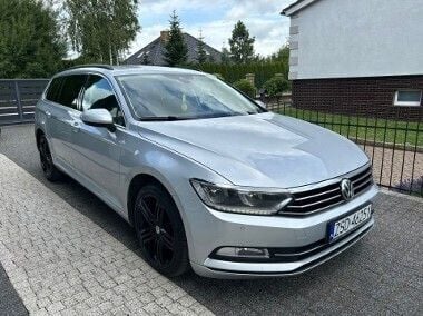 Srebrny Używany 2018 VW Passat Kombi | 52 900 zł (Uczciwa cena) - Obraz 1/4