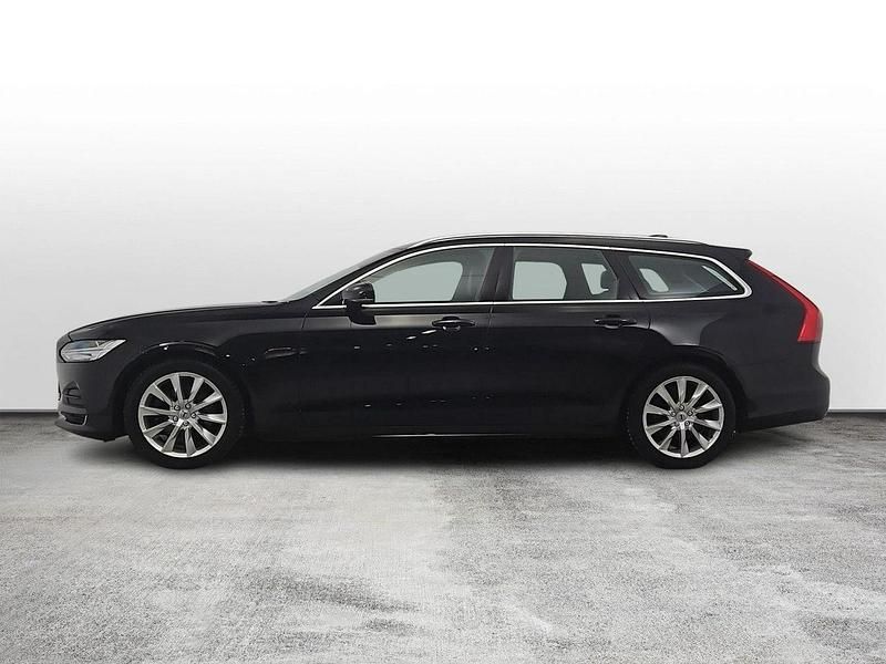 Używany Volvo V90 Momentum 190 KM (139 kW) 2020 Czarny Kombi