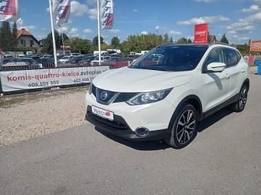Biały Używany 2015 Nissan Qashqai SUV | 49 900 zł (Uczciwa cena) - Obraz 1/4