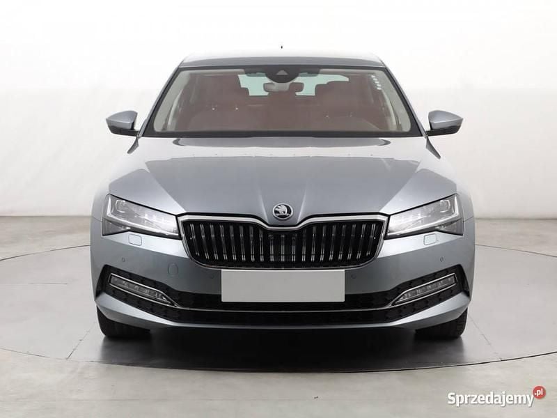 Srebrny Używany 2020 Skoda Superb Sedan/Limuzyna | 96 999 zł (Dość drogi) - Obraz 1/4