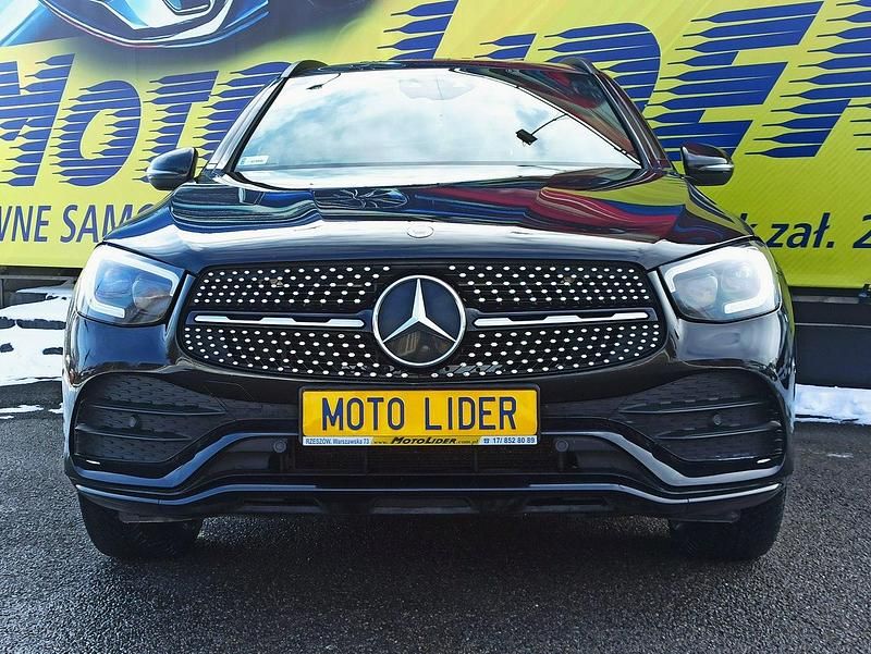 Używany Mercedes GLC220 AMG 195 KM (143 kW) 2019 Czarny SUV