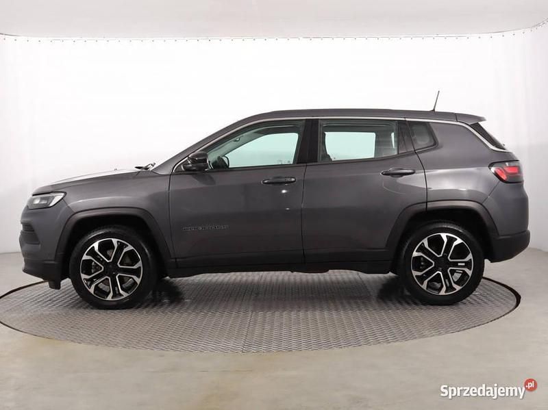 Używany Jeep Compass 2024 Szary SUV