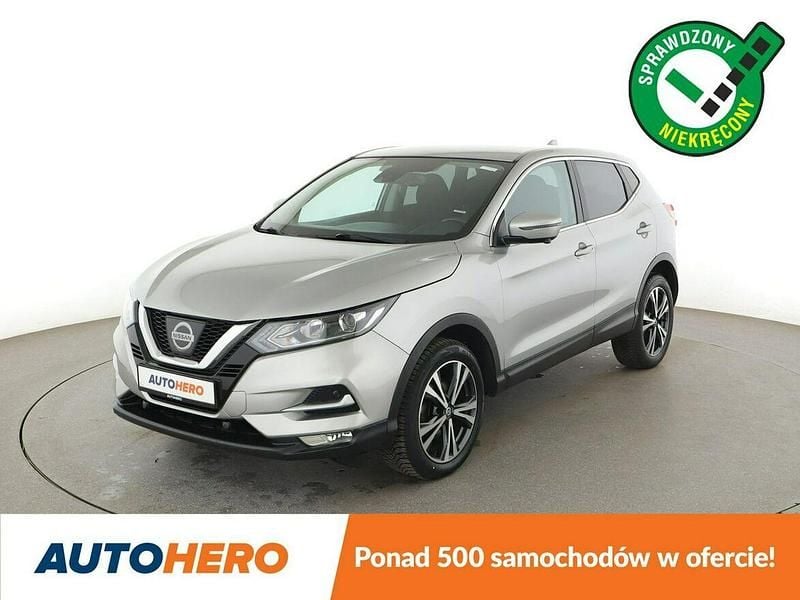 Szary Używany 2017 Nissan Qashqai SUV | 51 600 zł (Uczciwa cena) - Obraz 1/3