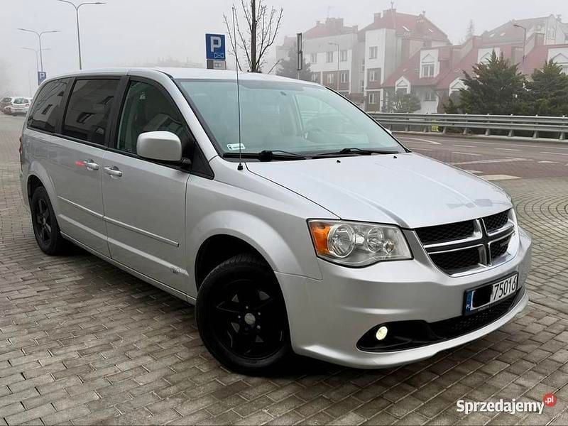 Srebrny Używany 2011 Dodge Grand Caravan Minivan | 26 700 zł (Uczciwa cena) - Obraz 1/4