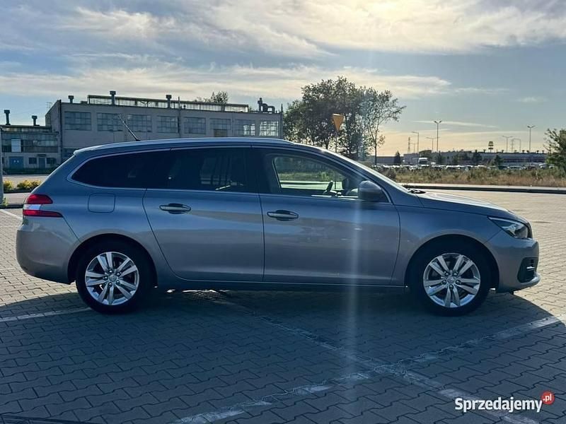 Używany Peugeot 308 SW 130 KM (95 kW) 2019 Kombi