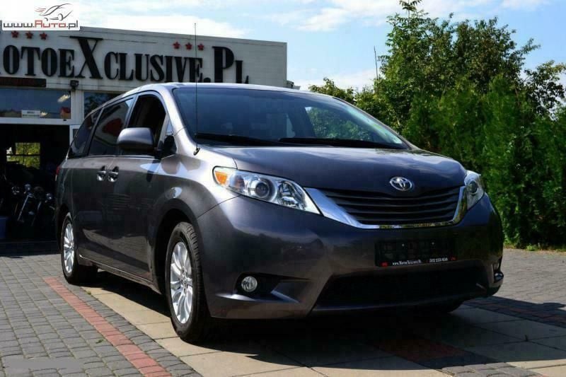 Używany Toyota Sienna 266 KM (195 kW) 2011 Szary Minivan