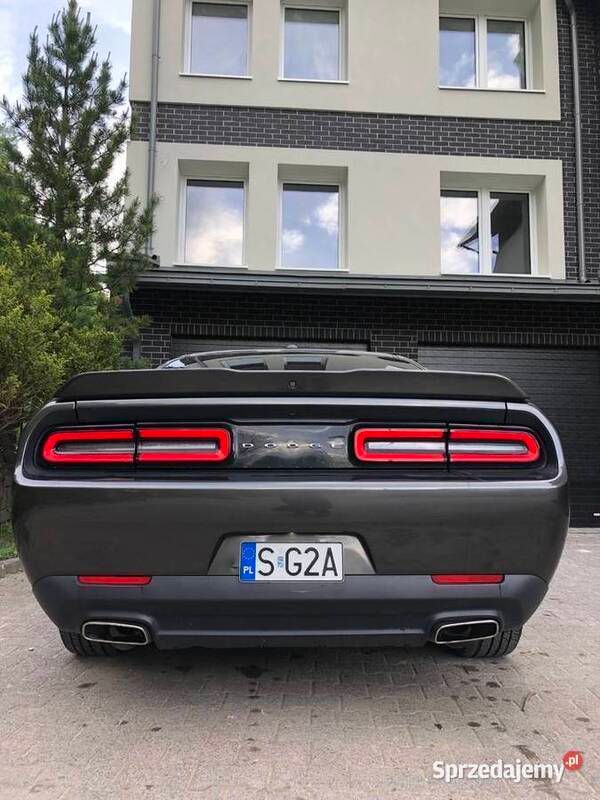 Używany Dodge Challenger 2019 Szary Coupe
