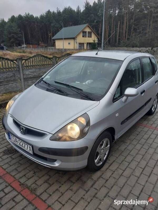 Używany Honda Jazz 2004 Srebrny Hatchback